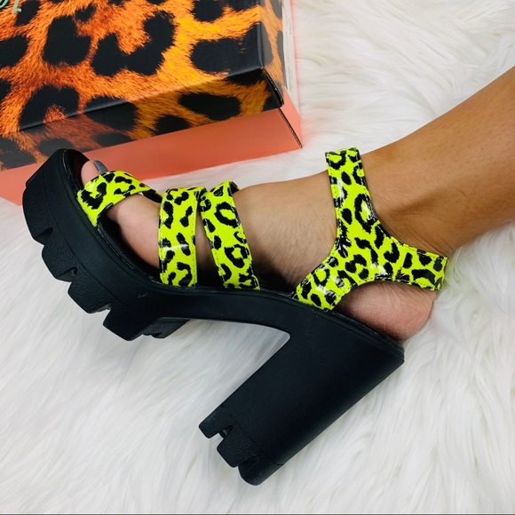 Neon cheetah lug sole heel - Picture 7 of 7